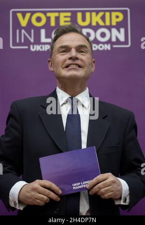 Peter Whittle, candidato Mayoral di Londra lancia il manifesto elettorale dell'UKIP presso l'Emmanuel Centre di Westminster, Londra. Foto Stock