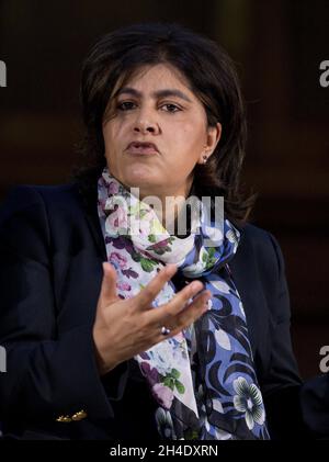 Sayeeda Hussain Warsi, Baronessa Warsi, partecipa a una tavola rotonda sull'impatto della Brexit e del crollo politico al dibattito della Convenzione nella Sala Centrale di Westminster, Londra, . Foto datata: Sabato 13 maggio 2017. Il credito fotografico deve essere: Isabel Infantes / EMPICS Entertainment. Foto Stock