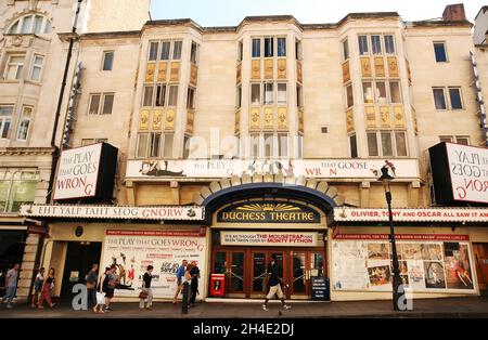 Una visione generale del Duchess Theatre, che mostra la rappresentazione che va storto a Londra. Foto datata: Giovedì 2 agosto 2018. Foto Stock