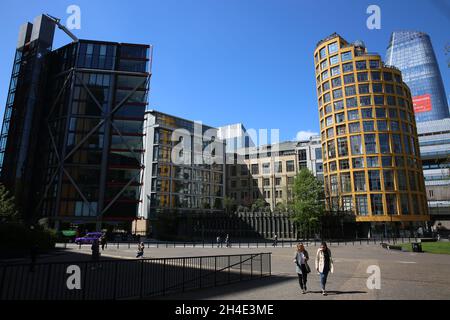 Una vista generale dello sviluppo di Neo Bankside disegnato da Rogers Stirk Harbour and Partners, vicino a Tate Modern sul lato sud del Tamigi, Southwark, Londra. Immagine datata: Venerdì 4 maggio 2018. Il credito fotografico deve essere: Isabel Infantes / EMPICS Entertainment. Foto Stock