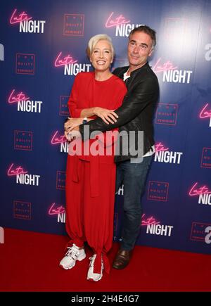 Dame Emma Thompson e il marito Greg Wise hanno partecipato ALLO Screening di Gala DI TARDA NOTTE al Picture House Central di Londra. Foto datata: Lunedì 20 maggio 2019. Il credito fotografico deve essere: Isabel Infantes / EMPICS Entertainment. Foto Stock