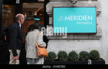 Una vista generale del le Meridien Hotel a Picadilly, Londra. Immagine datata: Martedì 10 settembre 2019. Il credito fotografico deve essere: Isabel Infantes / EMPICS Entertainment. Foto Stock