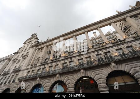Una vista generale del le Meridien Hotel a Picadilly, Londra. Immagine datata: Martedì 10 settembre 2019. Il credito fotografico deve essere: Isabel Infantes / EMPICS Entertainment. Foto Stock
