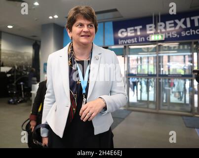 Il leader del Partito Unionista democratico Arlene Foster arriva il terzo giorno della Conferenza del Partito conservatore che si svolge presso il Centro Congressi di Manchester. Foto datata: Martedì 1 ottobre 2019. Il credito fotografico deve essere: Isabel Infantes / EMPICS Entertainment. Foto Stock