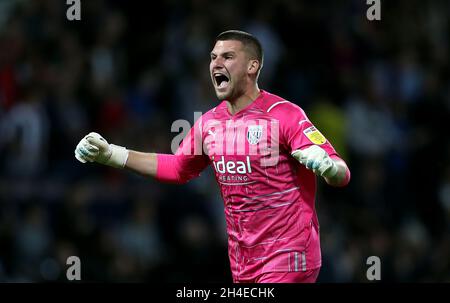 Foto del file datata 24-09-2021 del portiere di West Bromwich Albion Sam Johnstone. West Brom a gennaio farà crescere i colloqui contrattuali con Sam Johnstone per convincere l'Inghilterra internazionale a rimanere. Data di emissione: Martedì 2 novembre 2021. Foto Stock