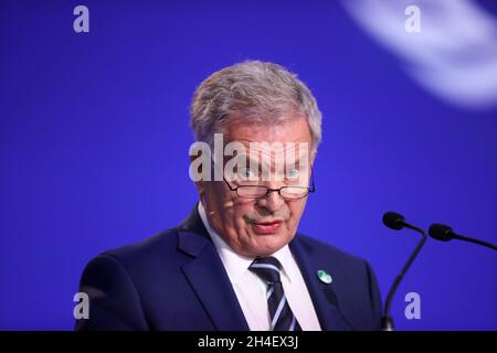 Il presidente finlandese Sauli Niinisto interviene durante il vertice del Cop26 a Glasgow. Data foto: Martedì 2 novembre 2021. Foto Stock