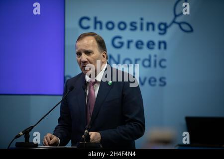 Glasgow, Regno Unito. Stefan Löfven, primo ministro svedese, intervenendo a un incontro dei paesi nordici, in occasione della 26a Conferenza ONU sul cambiamento climatico, nota come COP26, a Glasgow, Scozia, il 2 novembre 2021. Foto: Jeremy Sutton-Hibbert/Alamy Live News, Foto Stock