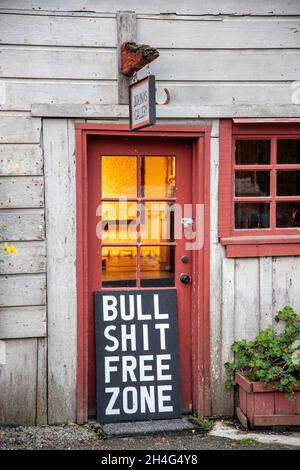 La Bolinas Art Gallery di Bolinas, California, nella contea di Marin è una Bullshit Free zone. Foto Stock