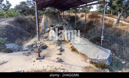 Grande Dolmen di Zambujeiro, anta Grande do Zambujeiro, rovine preistoriche, Portogallo Foto Stock