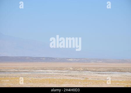 Viste dell'estremità settentrionale della Valle della morte da Harmony Borax Works vicino a Furnace Creek, Death Valley National Park, California, Stati Uniti. Foto Stock