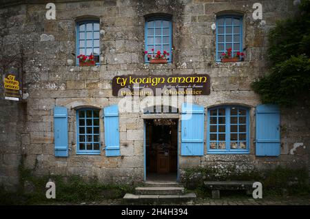 Biscuiterie storica, Locronan (Lokorn), Finistere, Bretagna, Francia Foto Stock