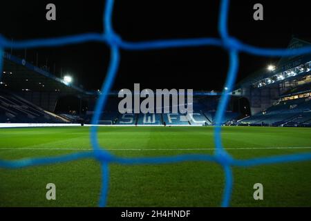 Sheffield, Inghilterra, 2 novembre 2021. Una vista generale all'interno dello stadio prima della partita della Sky Bet League 1 a Hillsborough, Sheffield. Il credito dovrebbe essere: Isaac Parkin / Sportimage Credit: Sportimage/Alamy Live News Foto Stock