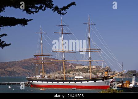 La nave a vela Balclutha a bordo di una piazza sul Molo di Hyde Street a San Francisco Foto Stock