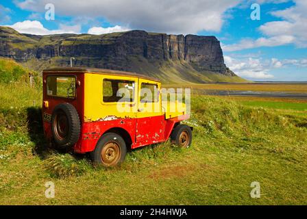 Islande. Ancienne voiture a Nupsstadur. // Islanda. Auto vecchia a Nupsstadur. Foto Stock