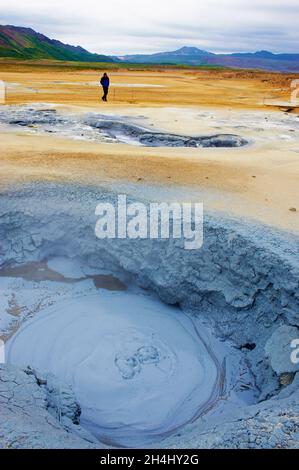 Islande, zona geothermique a Hverir, regione de Myvatn // Islanda, campi geotermici Hverir ai piedi del monte Namafjall, zona del lago Myvatn Foto Stock