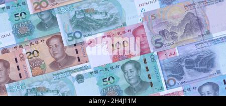 Yuan renminbi banconote fondo. Ritratto del Presidente Mao il 100, 50, 20, 10 valuta cartacea cinese. Concetto di economia cinese Foto Stock