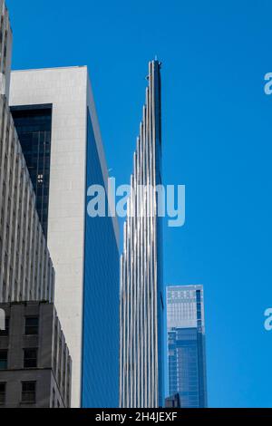 Steinway Tower visto dalla Fifth Avenue alla 58th Street, New York, USA Foto Stock