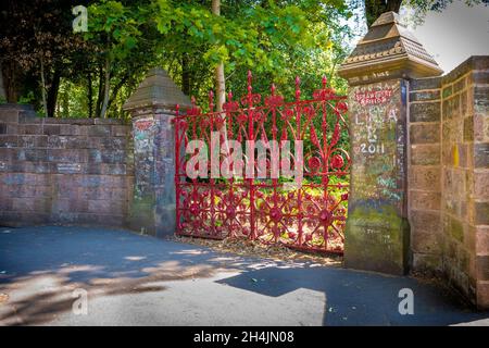 Strawberry Field Gates, Liverpool, Regno Unito. Come canzone su nella canzone dei Beatles 'Strawberry Fields for Ever' Foto Stock