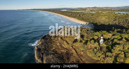 Vista aerea del faro di Fingal Head vicino a Tweed Heads nel nuovo Galles del Sud settentrionale, Australia Foto Stock