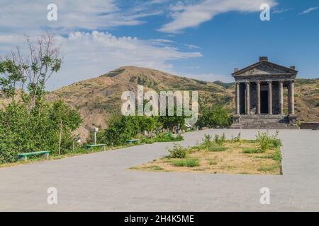 Vista del tempio in stile ellenico Garni in Armenia Foto Stock