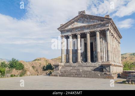 Vista del tempio in stile ellenico Garni in Armenia Foto Stock
