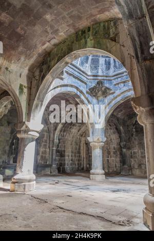 Interno del monastero di Haghpat nel nord dell'Armenia Foto Stock