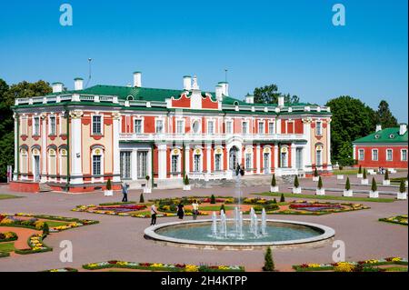 Palazzo Kadriorg costruito per Caterina i di Russia da Pietro il Grande e situato a Tallinn, Estonia Foto Stock