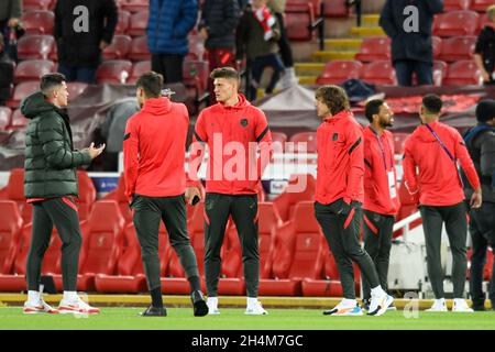 Liverpool, Regno Unito. 03 novembre 2021. I giocatori di Atletico Madrid arrivano ad Anfield a Liverpool, Regno Unito il 11/3/2021. (Foto di Simon Whitehead/News Images/Sipa USA) Credit: Sipa USA/Alamy Live News Foto Stock