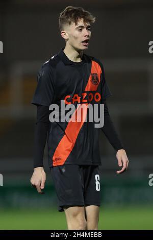 HARTLEPOOL, REGNO UNITO. 2 NOVEMBRE Everton's Isaac Price durante la partita del Trofeo EFL tra Hartlepool United ed Everton a Victoria Park, Hartlepool martedì 2 novembre 2021. (Credit: Mark Fletcher | MI News) Credit: MI News & Sport /Alamy Live News Foto Stock