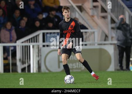 HARTLEPOOL, REGNO UNITO. 2 NOVEMBRE Everton's Isaac Price durante la partita del Trofeo EFL tra Hartlepool United ed Everton a Victoria Park, Hartlepool martedì 2 novembre 2021. (Credit: Mark Fletcher | MI News) Credit: MI News & Sport /Alamy Live News Foto Stock