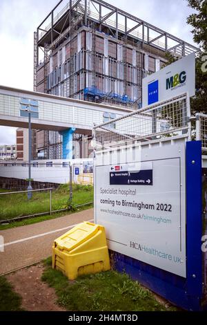 L'Harborne Hospital, visto qui in costruzione, è un nuovo ospedale da 100 milioni di sterline situato nel campus della Queen Elizabeth Hospital di Birmingham. Foto Stock