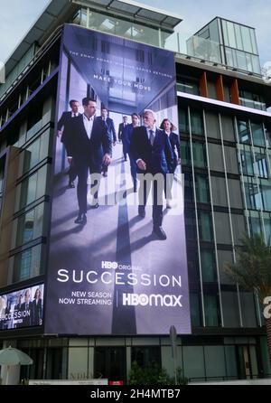 Los Angeles, California, USA 24 ottobre 2021 una visione generale dell'atmosfera di successione HBO MAX Billboard presso l'ex House of Blues Location il 24 ottobre 2021 a Los Angeles, California, USA. Foto di Barry King/Alamy Stock Foto Foto Stock