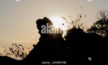 Balancing Rock vicino a Chillagoe, Queensland, Australia Foto Stock