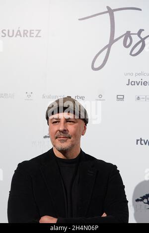 Madrid. Spagna. 20211103, Roberto Alamo partecipa alla Premiere ‘Josefina’ al Palacio de la Prensa Cinema il 3 novembre 2021 a Madrid, Spagna credito: MPG/Alamy Live News Foto Stock