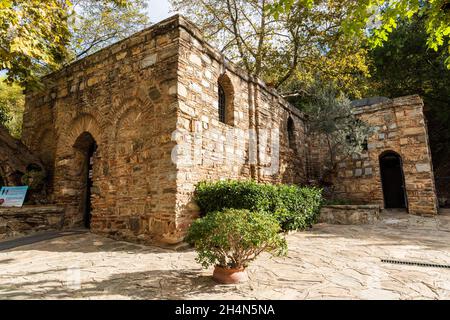 Selcuk, Izmir, Turchia – 3 novembre 2020. Casa restaurata della Vergine Maria (Meryemana Evi), oggi santuario cattolico situato sul Monte Koressos nelle vicinanze Foto Stock