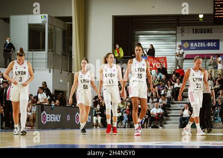 Lione, Francia. 03 novembre 2021. Lione, Francia, 3 novembre 2021 il team ASVEL durante la partita femminile Eurocup tra LDLC ASVEL Feminin e Movistar Estudiantes alla Mado Bonnet Arena di Lione, Francia. Lyubomir Domozetski/SPP Credit: SPP Sport Press Photo. /Alamy Live News Foto Stock