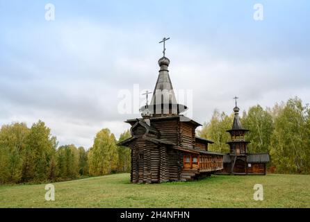 Spaso-Zashiverskaya Chiesa e Campanile costruito in legno senza un chiodo nel 1600 in Siberia, Russia Foto Stock