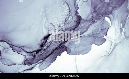Onde di vernice liquida viola. Acrilico grigio di lusso Foto Stock