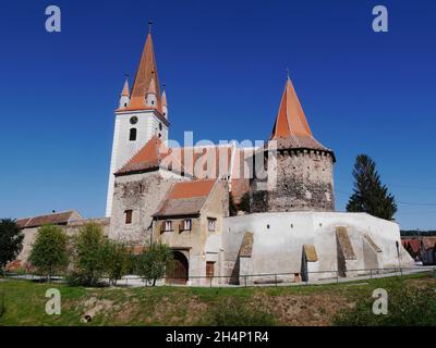Vista completa, chiesa fortificata cristiana, Transilvania, Romania Foto Stock