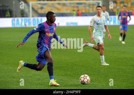 Non esclusiva: KYIV, UCRAINA - 2 NOVEMBRE 2021 - Forward Ousmane Dembele del FC Barcelona è raffigurato durante la UEFA Champions League Match 2021/2022 Foto Stock