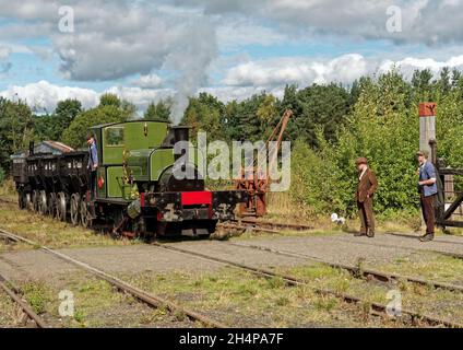 Il Beamish Museum si scontra con le tipiche scene di lavoro ricreate per un evento charter dall'unico Lewin loco ex Seaham Harbour. Foto Stock
