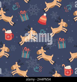 Modello di Natale con carina renna, regali e tazze. Sfondo festivo con elementi disegnati a mano, illustrazione vettoriale Illustrazione Vettoriale