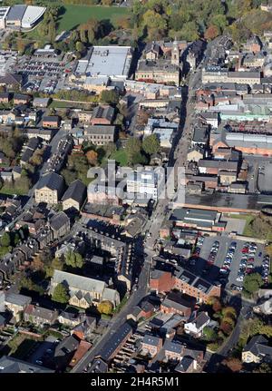 Vista aerea di Morley vicino a Leeds, vista da sud su Queen Street Foto Stock