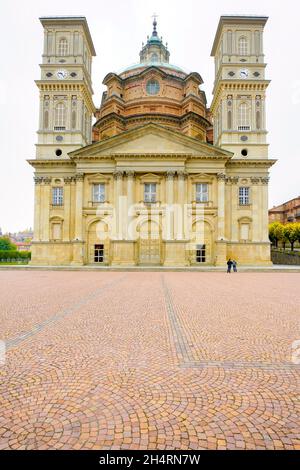 Il Santuario di Vicoforte (Santuario Regina Montis Regalis) è una chiesa monumentale situata nel comune di Vicoforte, in provincia di Cuneo, in Piemonte, Foto Stock