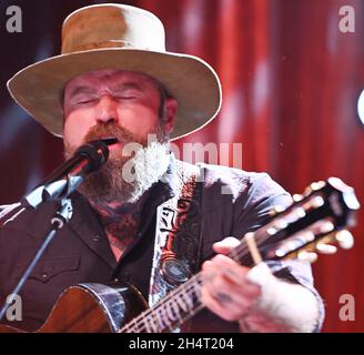 Napa, Stati Uniti. 03 novembre 2021. Zac Brown si esibisce durante il festival musicale "CMT Live in the Vineyard Goes Country" il 3 novembre 2021 nella Napa Valley, California. Foto: Casey Flanigan/imageSPACE Credit: Imagespace/Alamy Live News Foto Stock