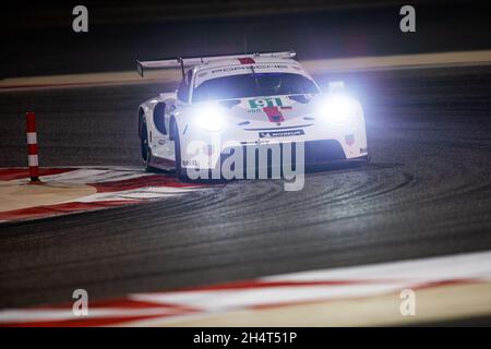 91 Bruni Gianmaria (ita), Lietz Richard (aut), Makowiecki Frederic (fra), Porsche GT Team, Porsche 911 RSR - 19, azione durante la 8 ore del Bahrain, 6° round del FIA World Endurance Championship 2021, FIA WEC, sul circuito Internazionale del Bahrain, dal 4 al 6 novembre 2021 a Sakhir, Bahrain - Foto: Joao Filipe/DPPI/LiveMedia Foto Stock