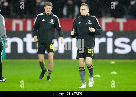 BERLINO, GERMANIA - 4 NOVEMBRE: Guus Til of Feyenoord Rotterdam, Jens Toornstra of Feyenoord Rotterdam durante la partita di fase del gruppo UEFA Conference League tra 1. FC Union Berlin e Feyenoord all'Olympia Stadion il 4 novembre 2021 a Berlino, Germania (Foto di Yannick Verhoeven/Orange Pictures) Foto Stock