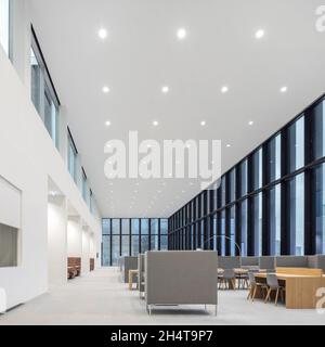 Vista interna. Tribunale di Amsterdam, Amsterdam, Paesi Bassi. Architetto: KAAN, 2021. Foto Stock