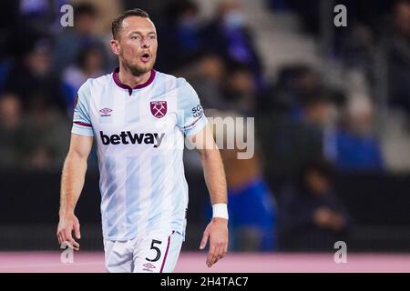 GENK, BELGIO - 4 NOVEMBRE: Vladimir Coufal of West Ham United coach i suoi compagni di squadra durante il gruppo H - UEFA Europa League match tra KRC Genk e West Ham United alla Cegeka Arena il 4 novembre 2021 a Genk, Belgio (Foto di Joris Verwijst/Orange Pictures) Foto Stock