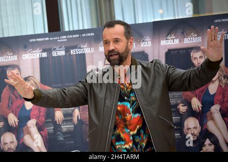 Roma, Italia. 4 novembre 2021. ROMA, ITALIA - NOVEMBRE 04: Fabio volo partecipa alla Fotocall 'per tutta la vita' all'Hotel Visconti il 04 Novembre 2021 a Roma. Credit: dpa/Alamy Live News Foto Stock